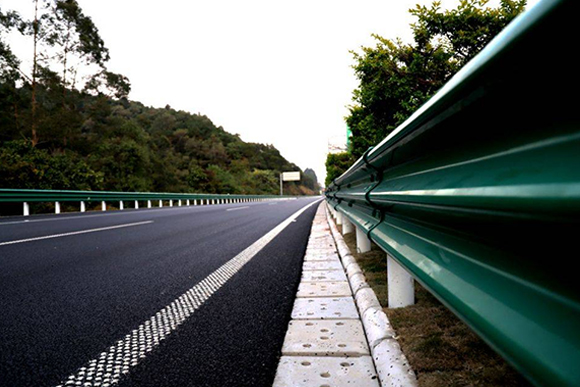 大庆高速公路护栏的常用类型